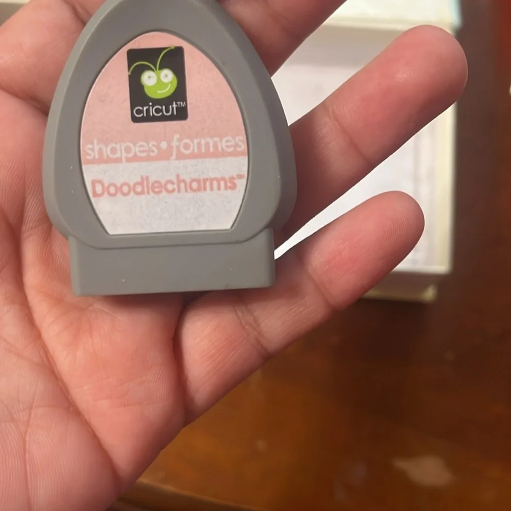 Cricut cartridge. Doodlecharms. Linked